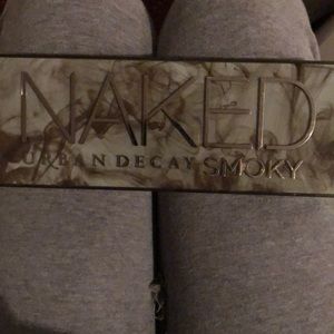 Brand new urban decay Smokey palette